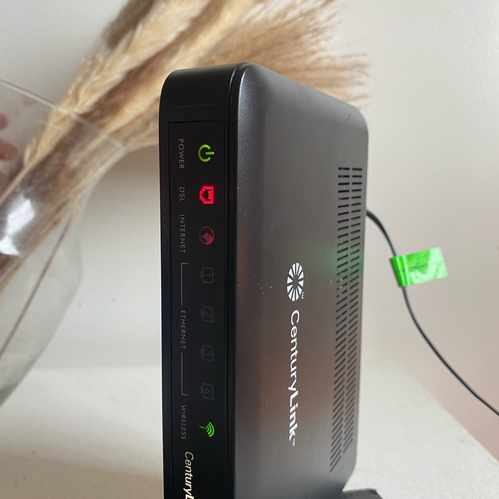 CenturyLink ZyXEL PK5001Z ADSL2 4-Port WiFi Router Modemn